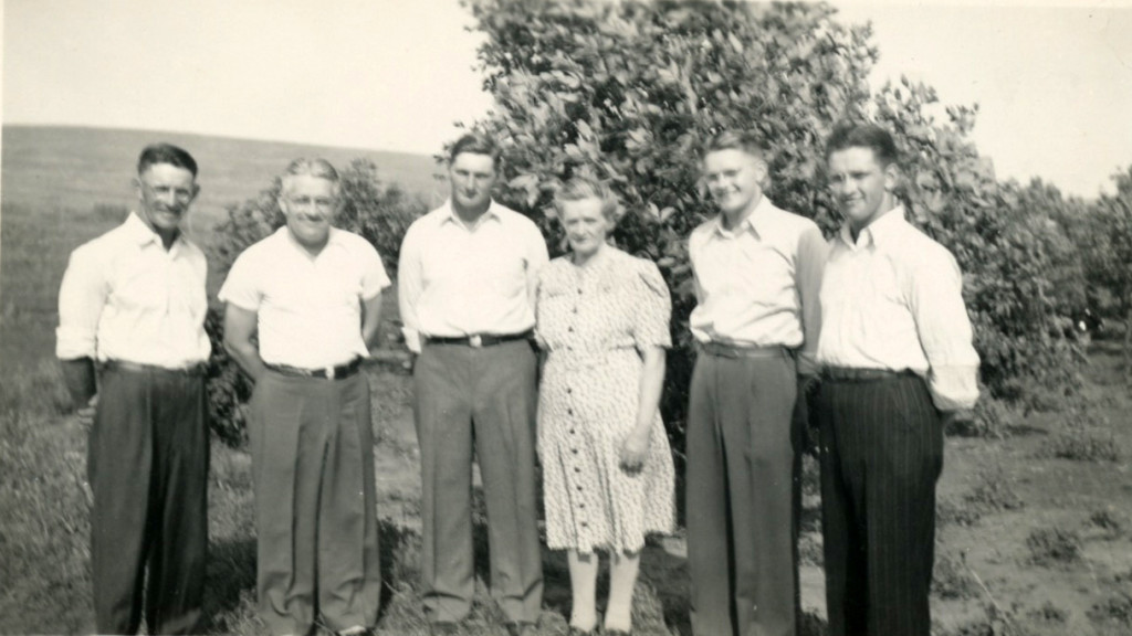 Erick, Oscar Hugo, Emil, Elsa, Folke, and Helge Carlson